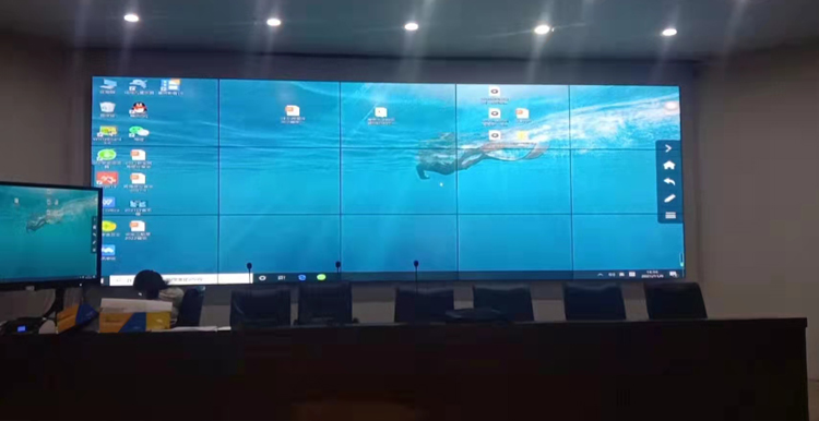 湖北工業(yè)大學(xué)55寸拼接屏項(xiàng)目案例改.jpg